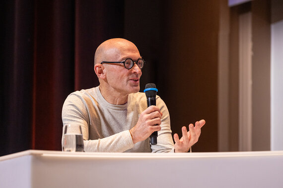 ceremony for the presentation of the CNRS Gold Medal for Innovation to Alain Wagner